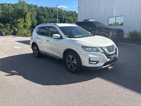 Used 2018 Nissan Rogue SL FWD image 4