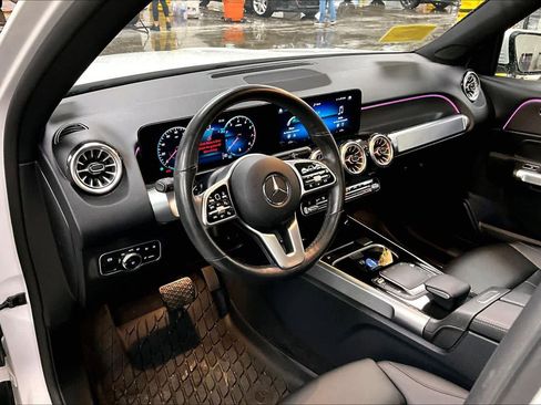 Used 2022 Mercedes-Benz GLB 250 4MATIC image 18