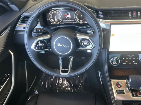 New 2026 Jaguar F-PACE R-Dynamic S AWD/4WD image 25