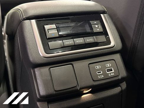 Used 2024 Subaru Ascent Onyx Edition AWD/4WD image 26