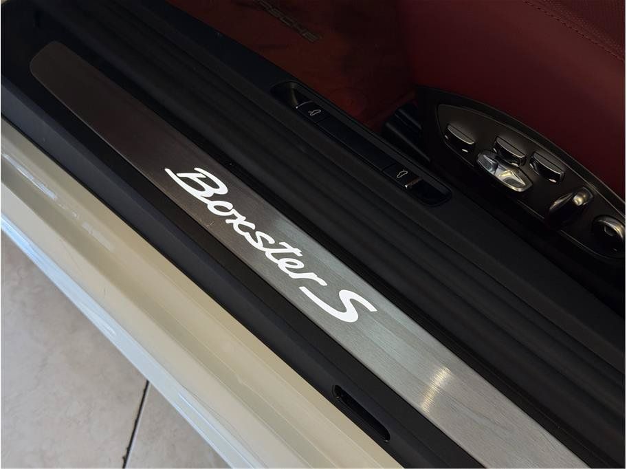 Used 2024 Porsche 718 Boxster S RWD image 31