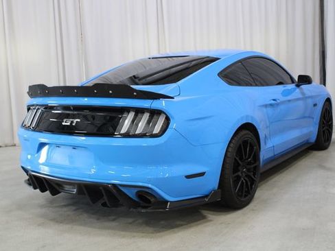 Used 2017 Ford Mustang GT w/ Black Accent Package RWD image 24