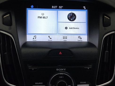 Used 2017 Ford Focus SEL image 25