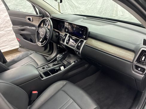 Certified 2023 Kia Sorento X-Line EX AWD/4WD image 16