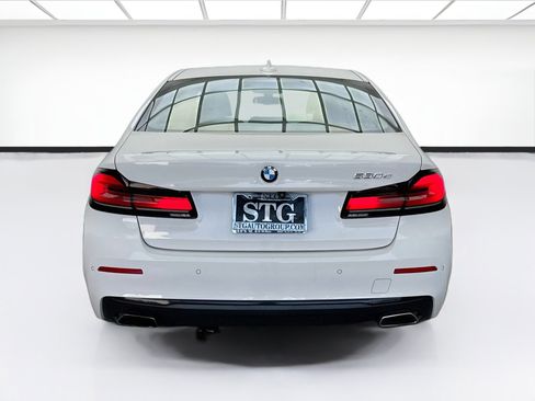 Used 2021 BMW 530e w/ Luxury Seating Package RWD image 5