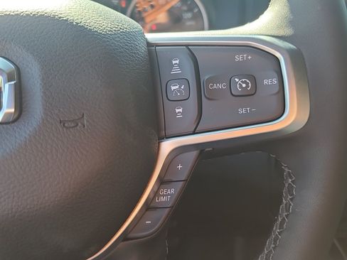 New 2026 RAM 2500 Big Horn AWD/4WD image 32