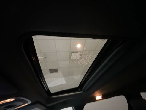 Used 2024 Toyota Sienna XSE w/ XSE Plus Package image 22