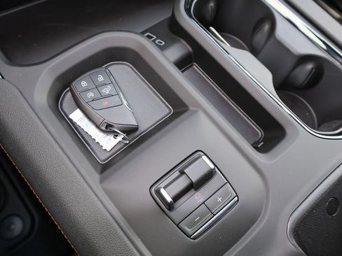 New 2026 GMC Sierra 2500 AT4 w/ AT4 Premium Plus Package AWD/4WD image 25