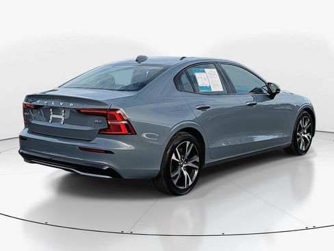 Used 2024 Volvo S60 B5 Core image 5
