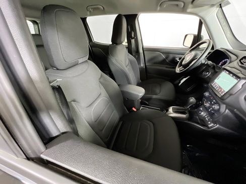 Used 2022 Jeep Renegade Latitude image 27