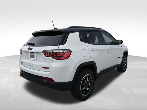 New 2026 Jeep Compass Trailhawk image 5