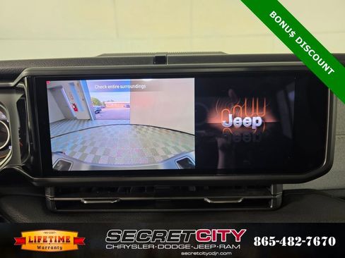 New 2025 Jeep Gladiator Sport image 21