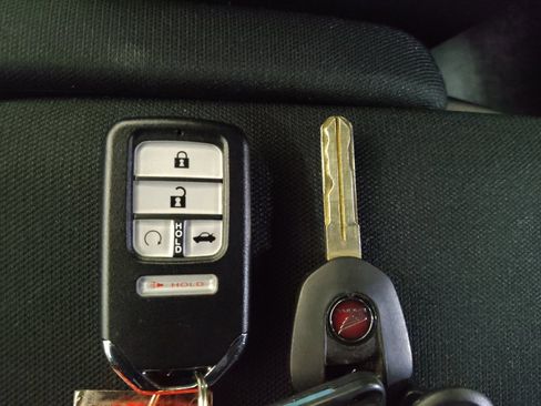 Used 2018 Honda Civic EX image 32
