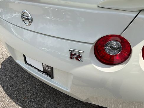 Used 2010 Nissan GT-R Premium AWD/4WD image 37