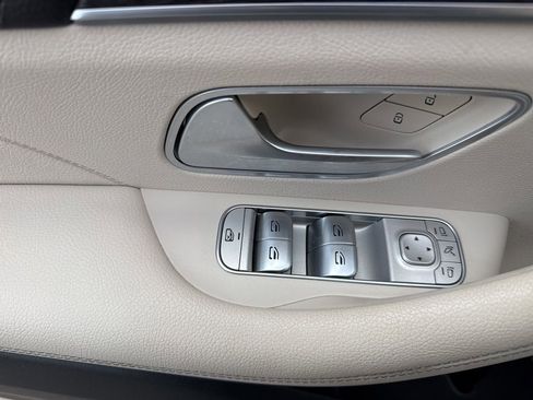 Used 2022 Mercedes-Benz GLS 450 4MATIC image 20