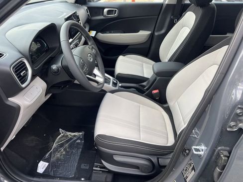 New 2026 Hyundai Venue SEL FWD image 9