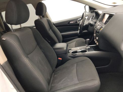 Used 2020 Nissan Pathfinder SV FWD image 21