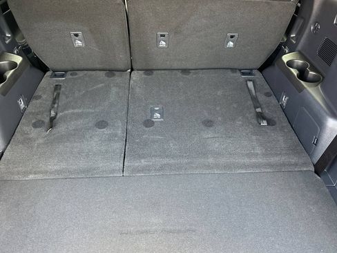 Certified 2025 Toyota Highlander XLE AWD/4WD image 17