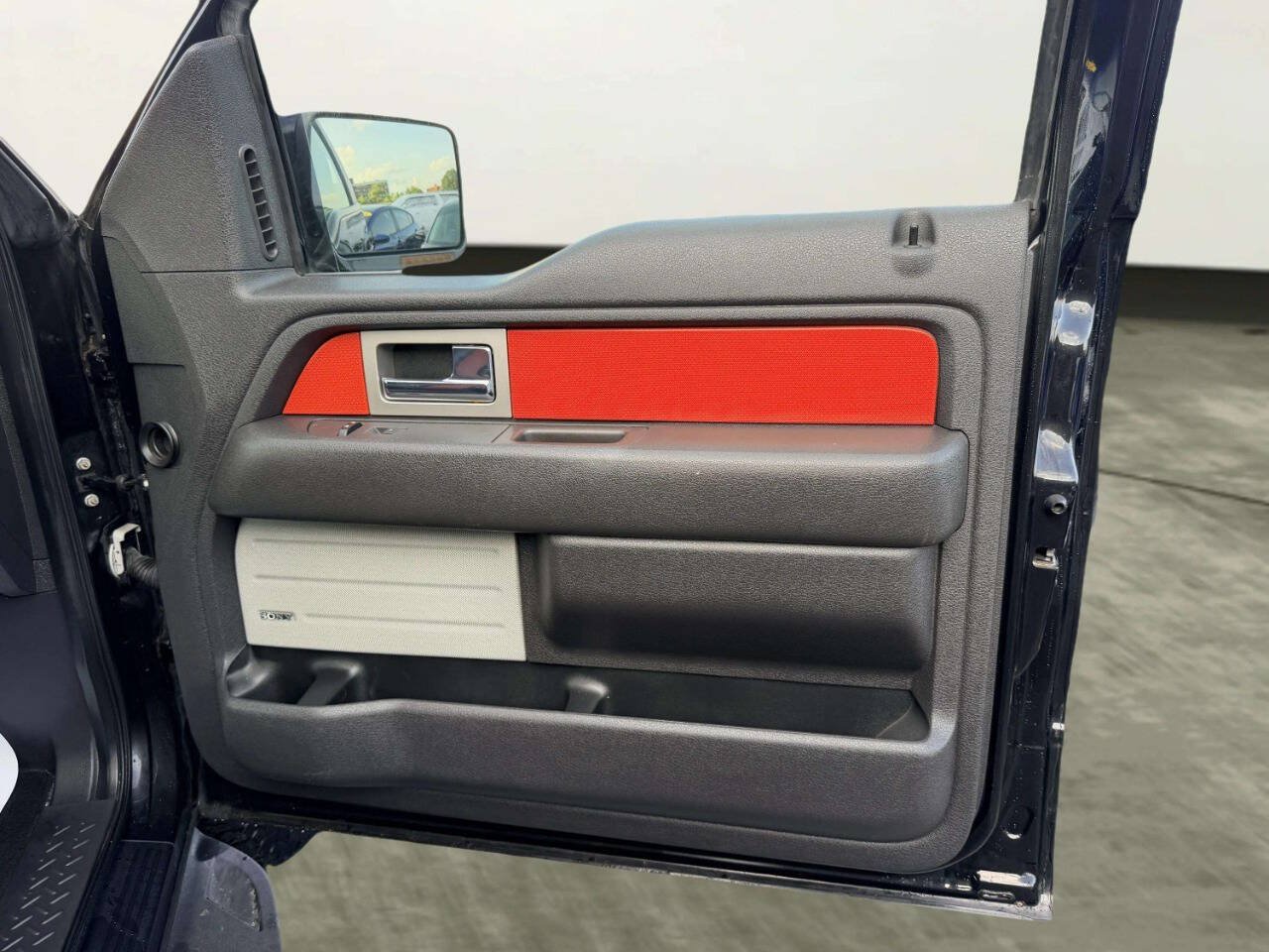 Used 2010 Ford F150 Raptor AWD/4WD image 22