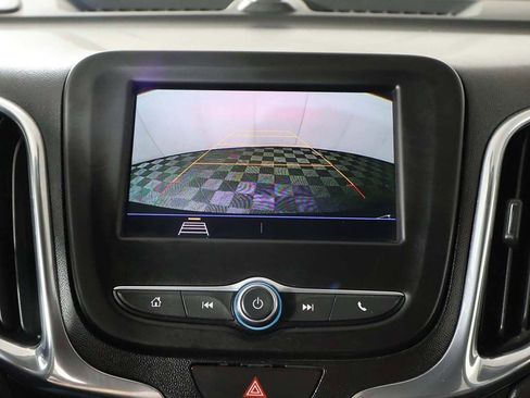 Used 2020 Chevrolet Equinox LT image 40