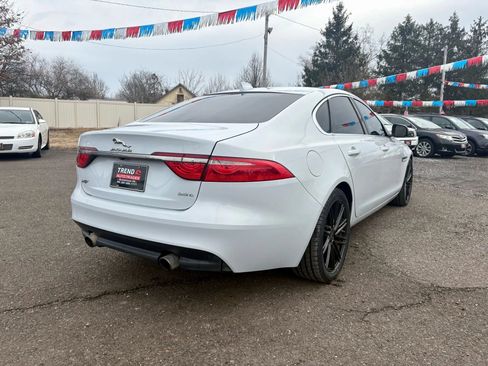 Used 2016 Jaguar XF Premium image 5