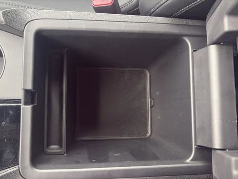 Used 2025 Honda Pilot EX-L image 18
