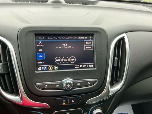 Used 2022 Chevrolet Equinox LT FWD image 17