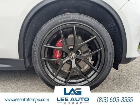 Used 2020 Alfa Romeo Stelvio w/ Nero Edizione image 10