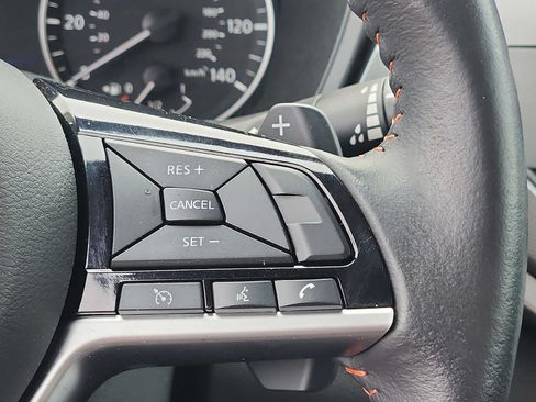 Used 2023 Nissan Altima 2.5 SR FWD image 21