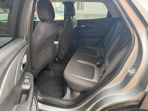 Used 2025 Chevrolet TrailBlazer LT AWD/4WD image 9