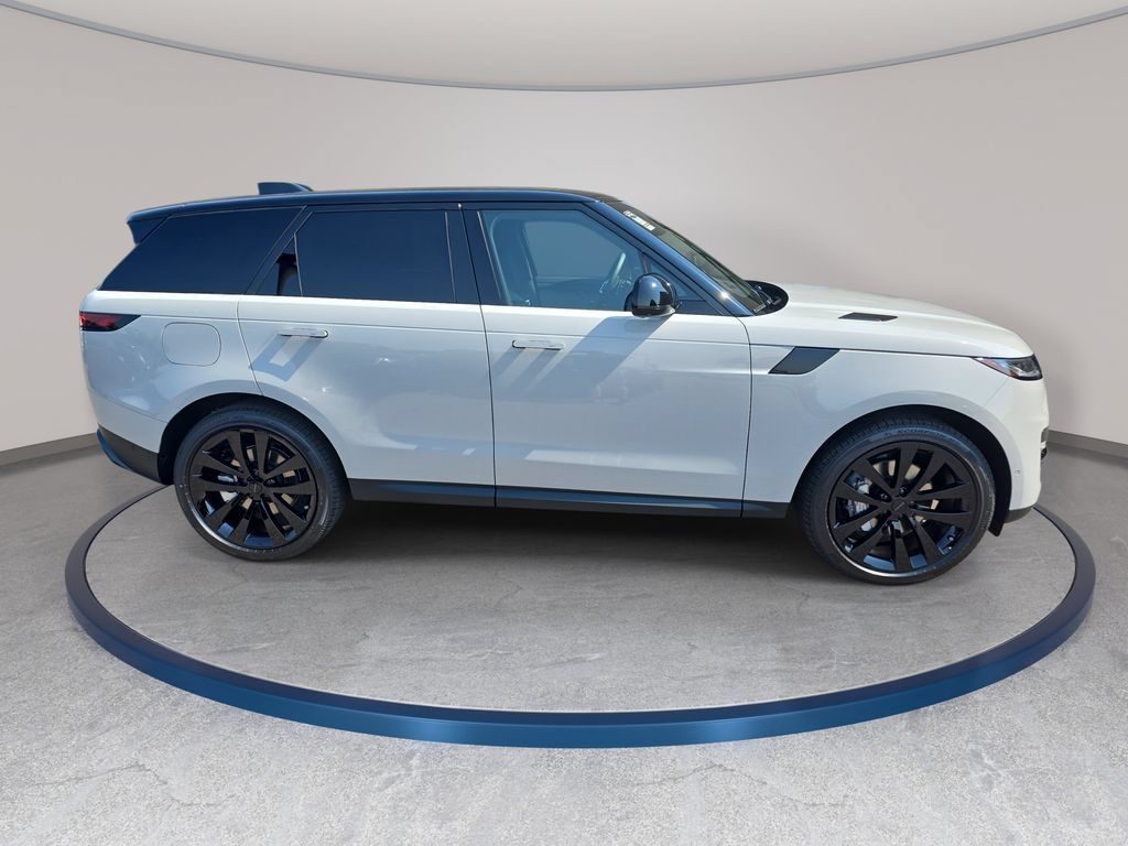 New 2026 Land Rover Range Rover Sport SE AWD/4WD image 4