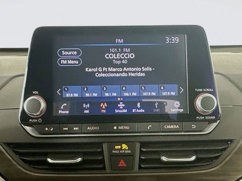 Used 2024 Nissan Altima 2.5 SV image 15