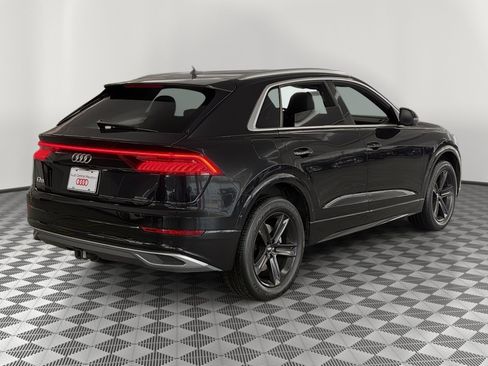 Used 2019 Audi Q8 Premium w/ Convenience Package AWD/4WD image 9