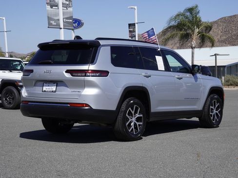 Used 2024 Jeep Grand Cherokee L Limited w/ Luxury Tech Group II AWD/4WD image 4
