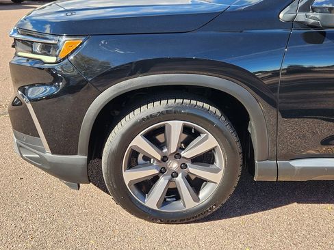 Used 2023 Honda Pilot Touring image 9