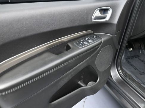 Used 2019 Dodge Durango SXT image 15