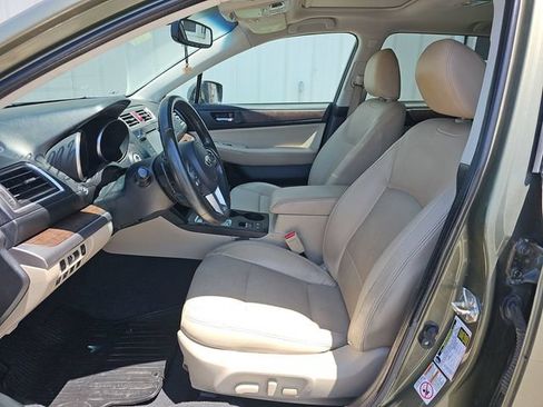 Used 2017 Subaru Outback 2.5i Limited AWD/4WD image 5