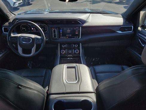 Used 2021 GMC Yukon Denali w/ Denali Premium Package image 18
