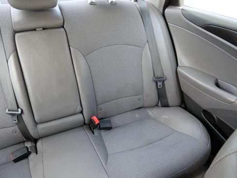 Used 2014 Hyundai Sonata SE FWD image 14