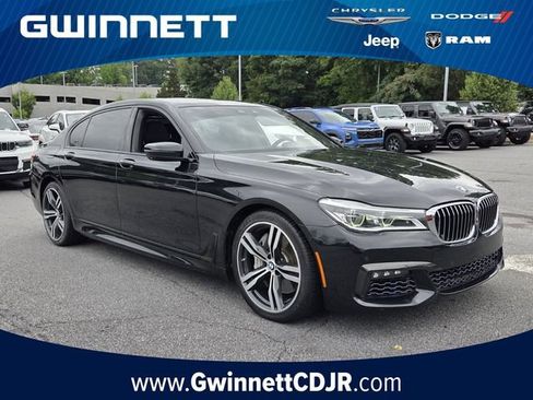Used 2017 BMW 750i RWD image 1