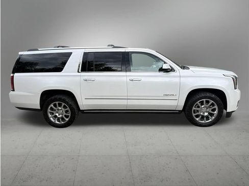 Used 2017 GMC Yukon XL Denali w/ Open Road Package AWD/4WD image 6