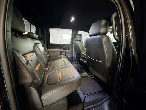 Used 2023 GMC Sierra 2500 AT4 w/ AT4 Preferred Package AWD/4WD image 11