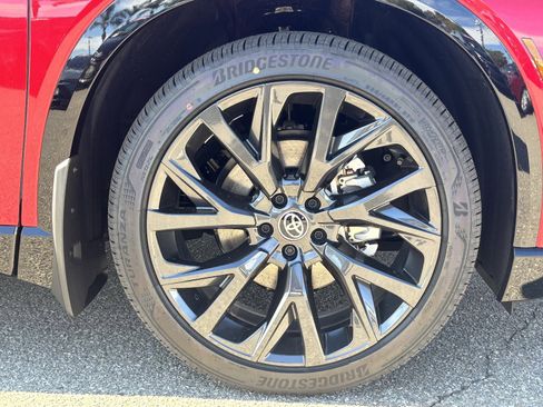 New 2026 Toyota Crown Signia Limited image 5