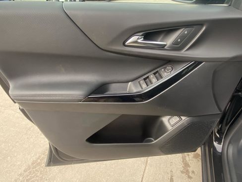 New 2026 Chevrolet Equinox LT w/ Convenience Package II image 9