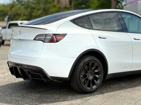 Used 2023 Tesla Model Y Long Range AWD/4WD image 9