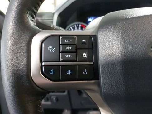 Used 2024 Ford Expedition XLT AWD/4WD image 18