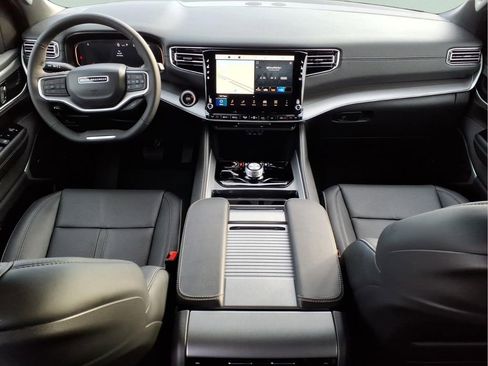 New 2026 Jeep Grand Wagoneer Limited w/ 8-Passenger Seating Package AWD/4WD image 15
