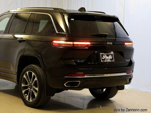 Used 2022 Jeep Grand Cherokee Overland w/ Adv Protech Group III image 8