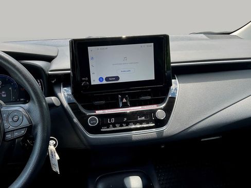 Used 2026 Toyota Corolla LE FWD image 7