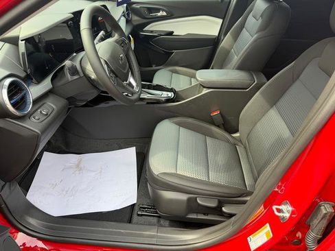 New 2026 Chevrolet Trax LT w/ Driver Confidence Package FWD image 9